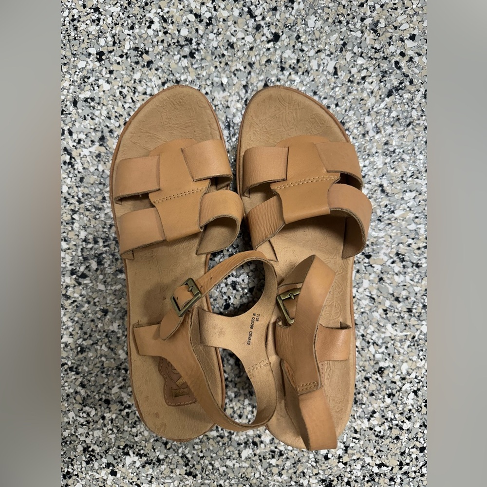 Women's Tan Korks Sandals